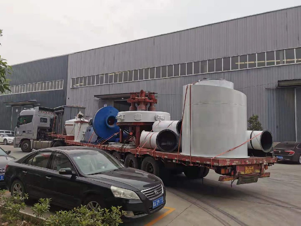 欣旺礦山發(fā)往湖北黃石的磨粉機(jī)現(xiàn)場(chǎng)